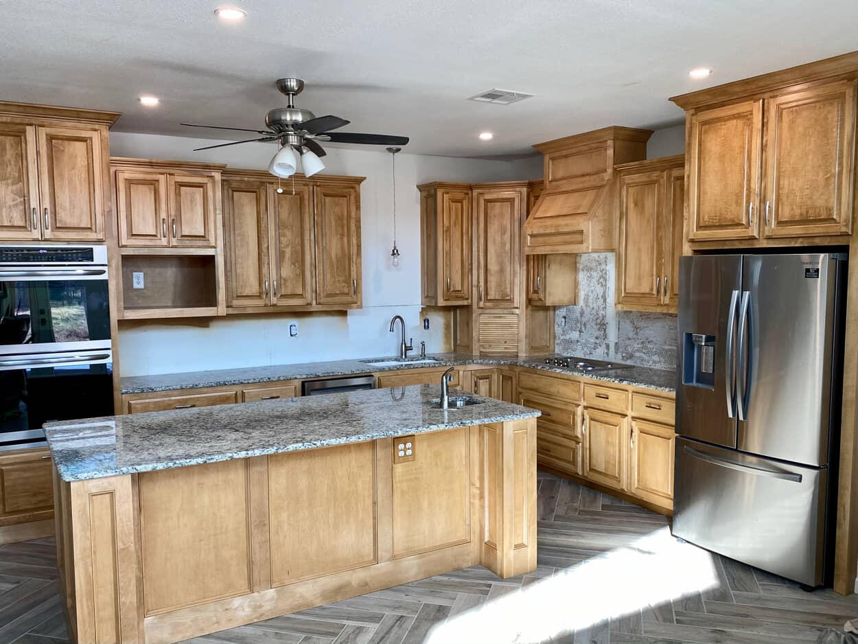 Russel's Custom Cabinets